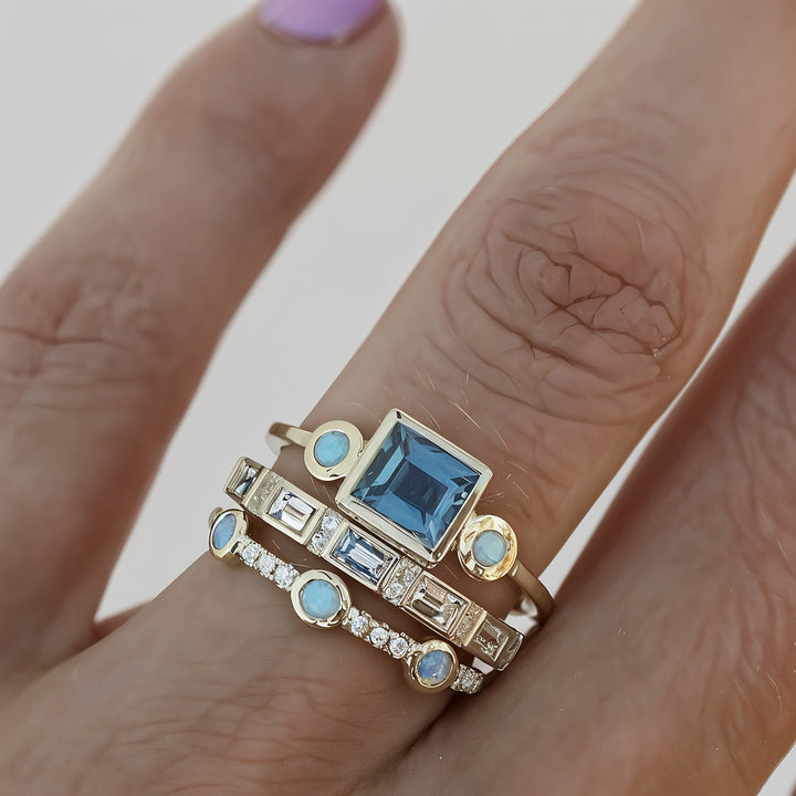 Set of vintage rings in blue zirconium