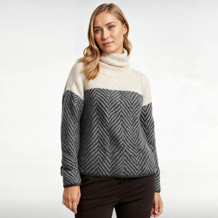 Alice™ | Trendy Oversized Turtleneck